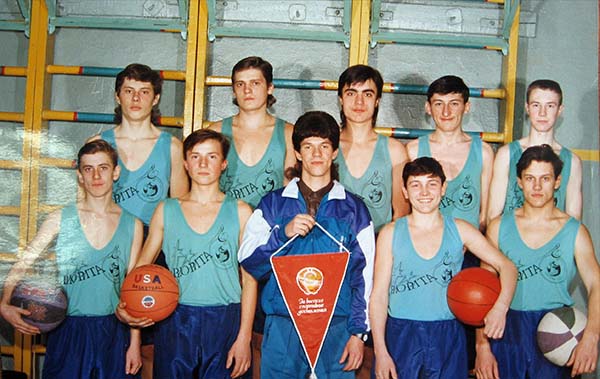 Баскетболисты чемпионы из школы № 11 Белово