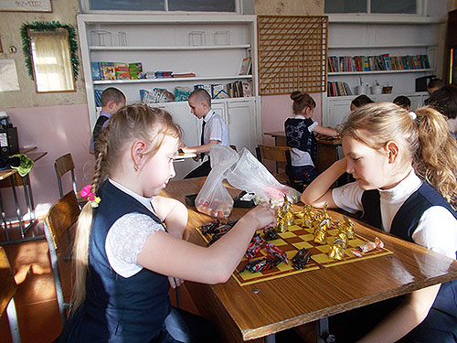 В турнире по шашкам девочки оказались сильнее